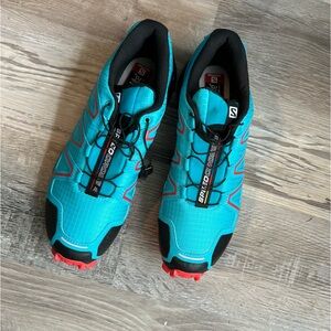 Brand new in box Salomon speedcross trail shoes